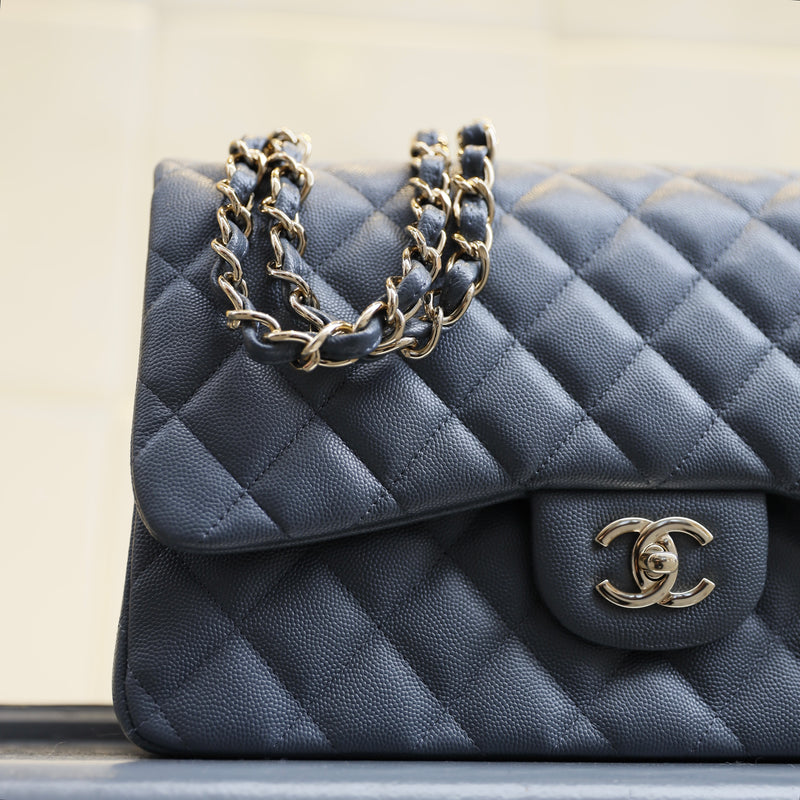 CHANEL 2014-2015 Jumbo Classic Caviar Double Flap