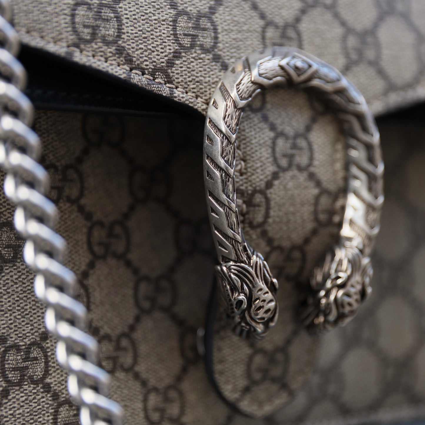 Gucci Beige GG Supreme Canvas Medium Dionysus Shoulder Bag