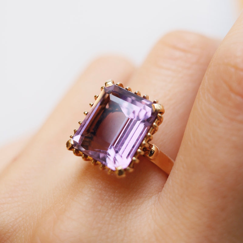 Ring 18kt Gold Ring mit einem Amethyst vintage