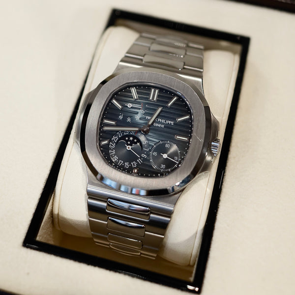 Patek Philippe Nautilus 5712 A